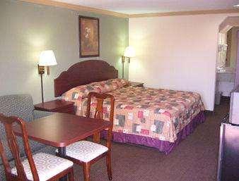 Knights Inn Port Charlotte Room photo