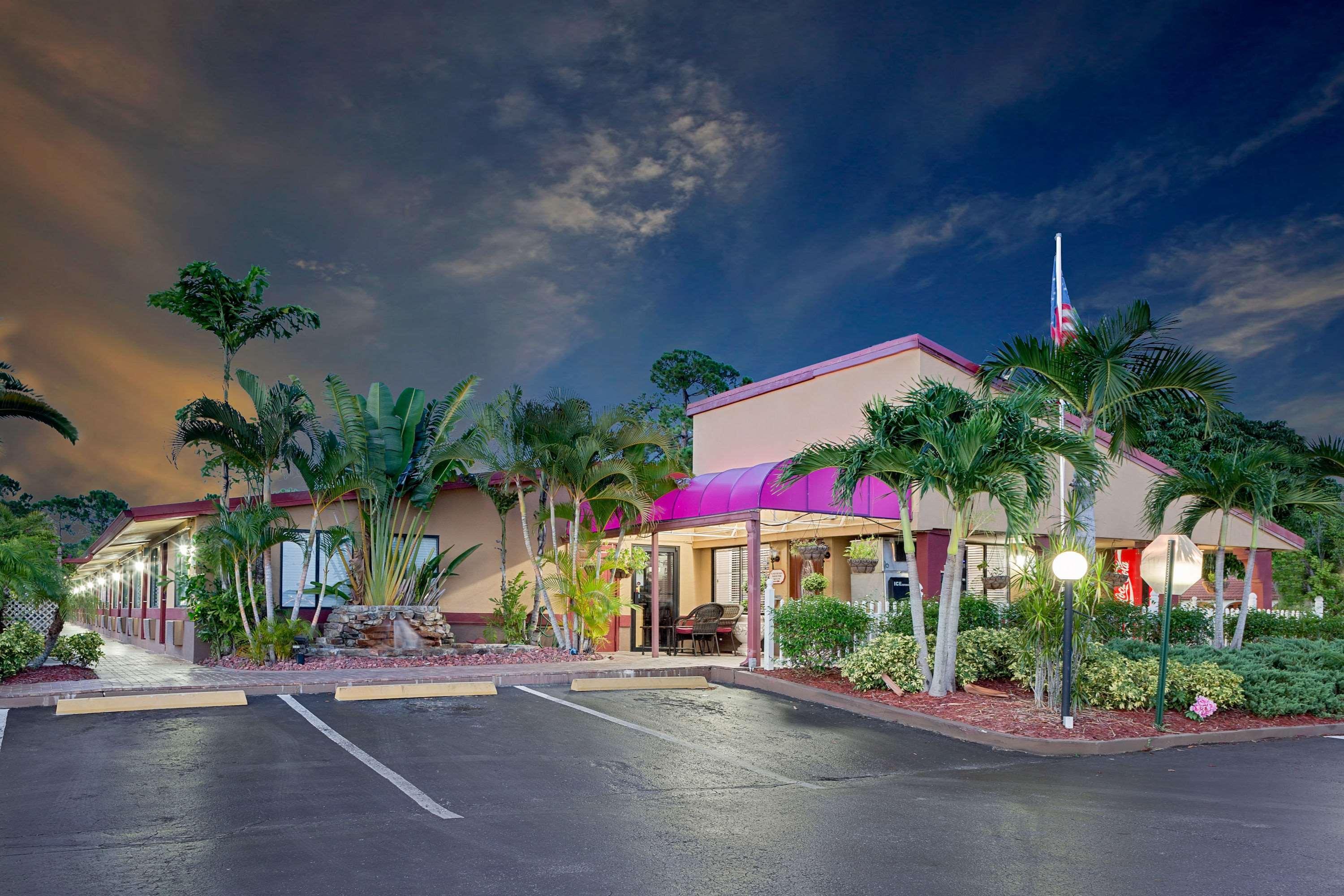 Knights Inn Port Charlotte Exterior photo